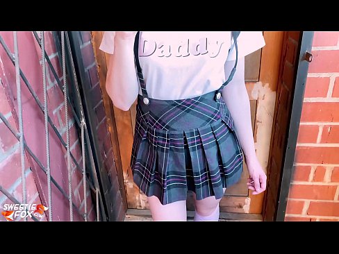 ❤️ 여학생은 그녀의 거시기를 깊이 빨고 수업 대신 성교합니다. ☑ 포르노 ko.dewporn.ru에서 ❌❤